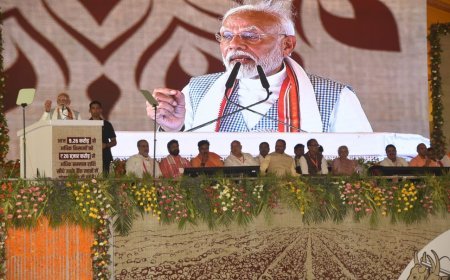 अब मैं यहीं का हो गया, मां गंगा ने गोद ले लिया, काशीवासियों का मुझ पर असीम स्नेह : नरेन्द्र मोदी