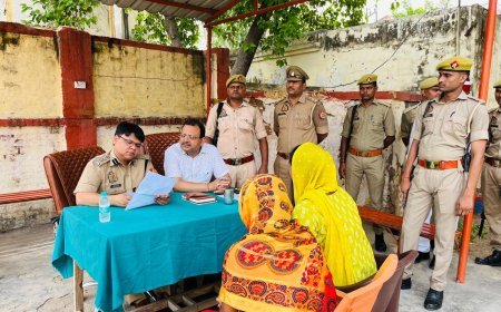 बलिया न्यूज़: राजस्व-पुलिस की टीम मिलकर सही व्यक्ति को दिलाएं न्याय- डीएम