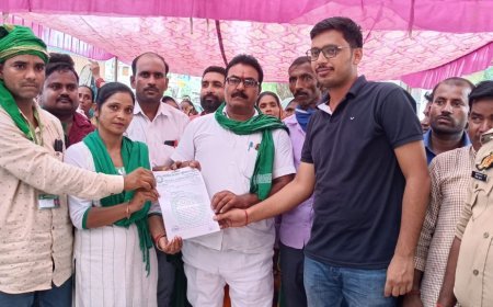 हरदोई न्यूज़: भाकियू का ब्लाक गेट पर धरना प्रदर्शन, पहुंचें तहसीलदार।