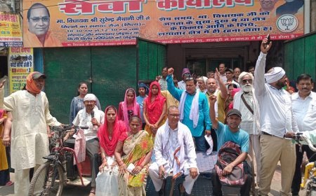 कानपुर न्यूज़: राष्ट्रीय दिव्यांग पार्टी का विधायक के कार्यालय पर जोरदार प्रदर्शन।