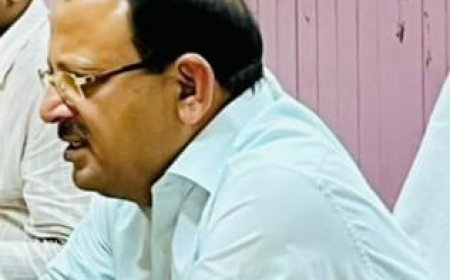  बलिया न्यूज़: जिलाधिकारी ने की बिजली विभाग की समीक्षा।