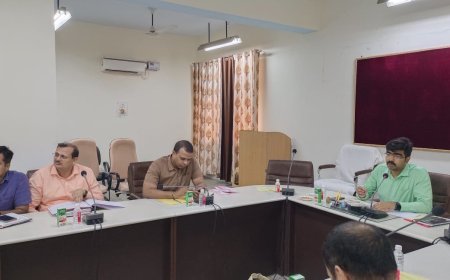 मऊ न्यूज़: अपर जिलाअधिकारी के अध्यक्षता में जनपद स्तरीय खाद्य सुरक्षा सलाहकार समिति की बैठक संपन्न।