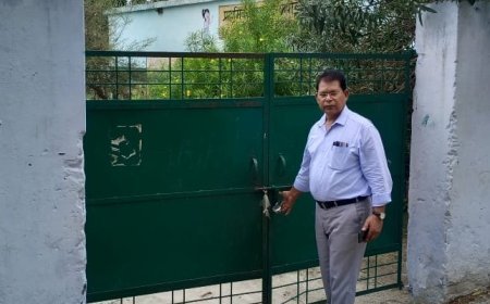  हरदोई न्यूज़: शिक्षक-शिक्षिकाए गायब, कई स्कूलों में‌ लटके दिखे ताले- बीईओ बावन आरके द्विवेदी ने गांव-गांव किया निरीक्षण।