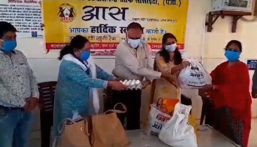 मसूरी में टीबी मुक्त अभियान के तहत टीबी रोगियों को जागरूक कर पौष्टिक आहार किया वितरित।