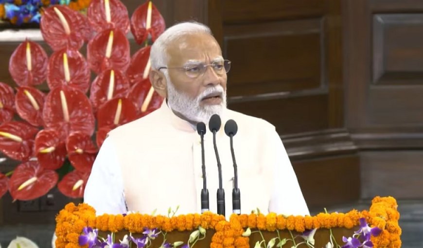 मोदी चुने गए एनडीए के नेता: बैठक से पहले संविधान को माथे से लगाया, 9 जून को पीएम पद की शपथ लेंगे।