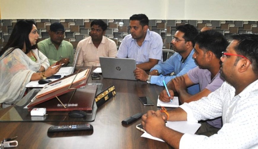 देवबंद न्यूज़: मंडल कार्यक्रम प्रबंधक ने सभी जिला कार्यक्रम प्रबंधकों के साथ की बैठक।