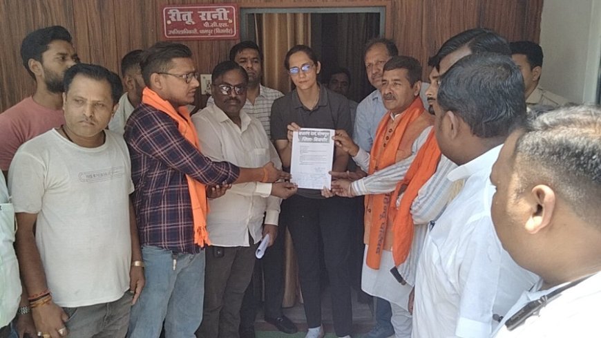 बिजनौर न्यूज़: जम्मू कश्मीर में श्रद्धालुओं पर हुआ आतंकवादी हमले, दस श्रद्धालुओं की मौत, बजरंग दल ने उठाई आवाज। 