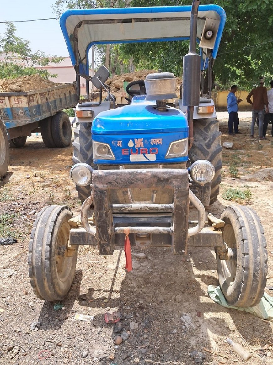 अमेठी न्यूज़: सीओ की छापेमारी में अवैध खनन करते आधा दर्जन ट्रैक्टर ट्राली सीज।