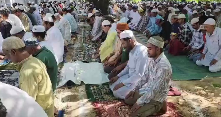 ईद उल अजहा पर मुल्क और कौम की तरक्की में उठे हजारों हाथ।