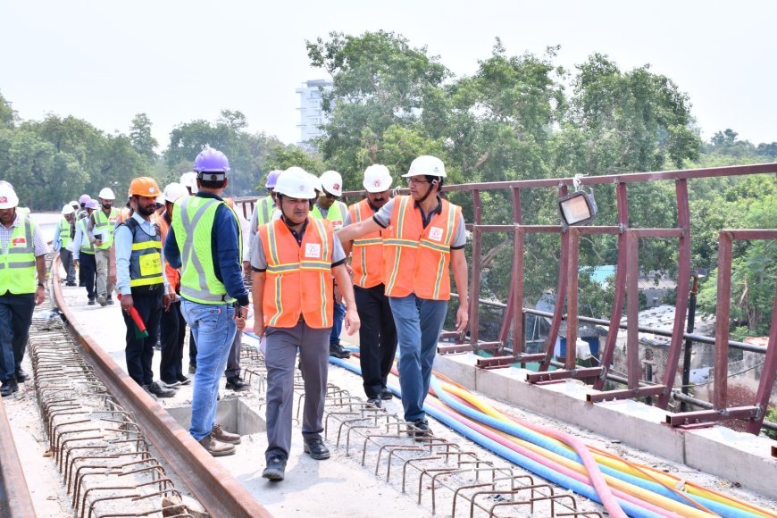 कानपुर न्यूज़: मोतीझील को भूमिगत स्टेशनों से जोड़ने वाले रैंप एरिया में आरंभ हुआ ट्रैक का निर्माण।