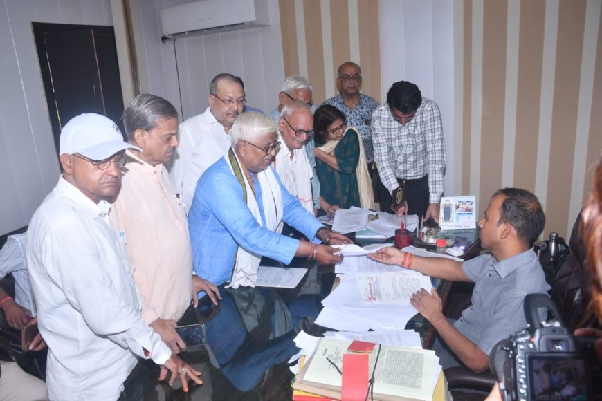 कानपुर न्यूज़: गौशाला सोसाइटी के गौभक्तो ने मण्डलायुक्त से कार्यालय में मिले एवं एक ज्ञापन सौपा। 