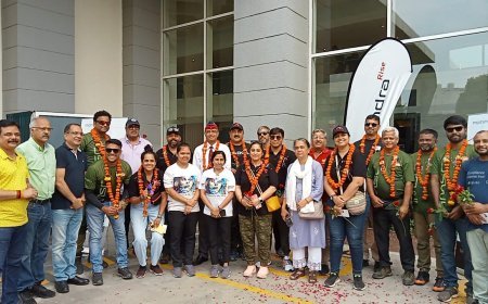 आगरा न्यूज़: कारगिल योद्धाओं के सम्मान में चल रही रैली का आगरा में हुआ जोरदार स्वागत।