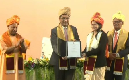 देवबंद न्यूज़: चीफ जस्टिस के हाथों गोल्ड मेडल से सम्मानित हुई देवबंद की होनहार बेटी सिविल जज गुलअफशां चौधरी। 