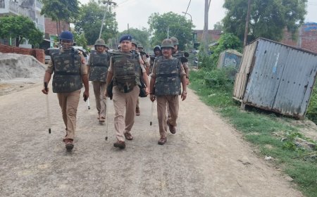 हरदोई न्यूज़: क्षेत्राधिकारी ने बघौली चौराहा पर पैदल ग्रस्त कर शांति व्यवस्था का लिया जायजा। 