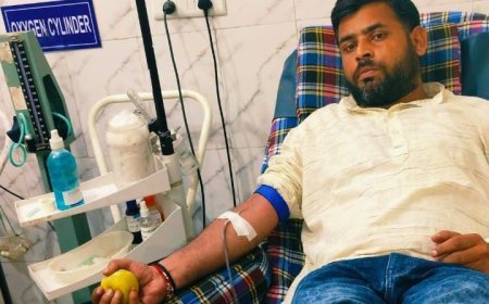 सम्भल न्यूज़: खून देकर हिन्दू मुस्लिम एकता की पेश की मिसाल। 