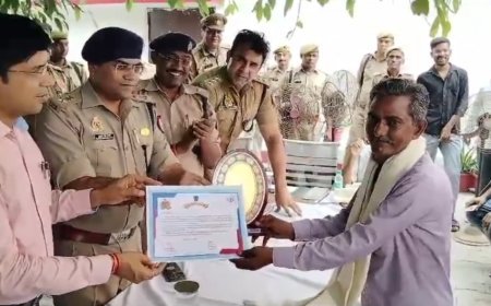 सम्भल: मुहर्रम जलूस में सहयोग करने वाले ताजियेदारो को किया सम्मानित