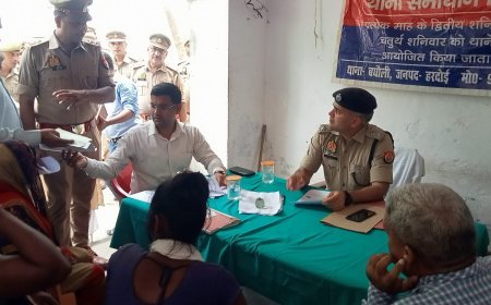 हरदोई: समाधान दिवस में पहुंचे पुलिस अधीक्षक ने सुनीं जन-समस्याएं 