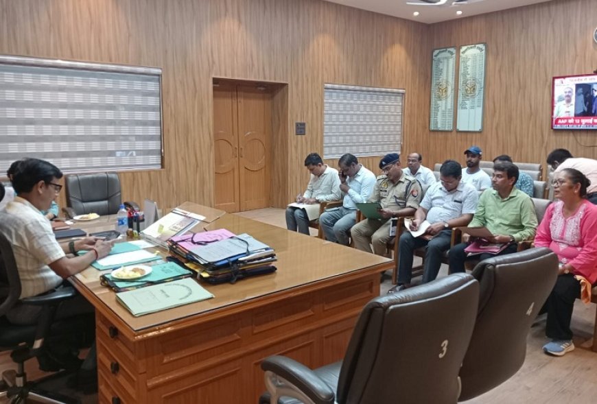 हरदोई न्यूज़: कलेक्ट्रेट में हुई जिला खेल विकास एवं प्रोत्साहन समिति की बैठक।