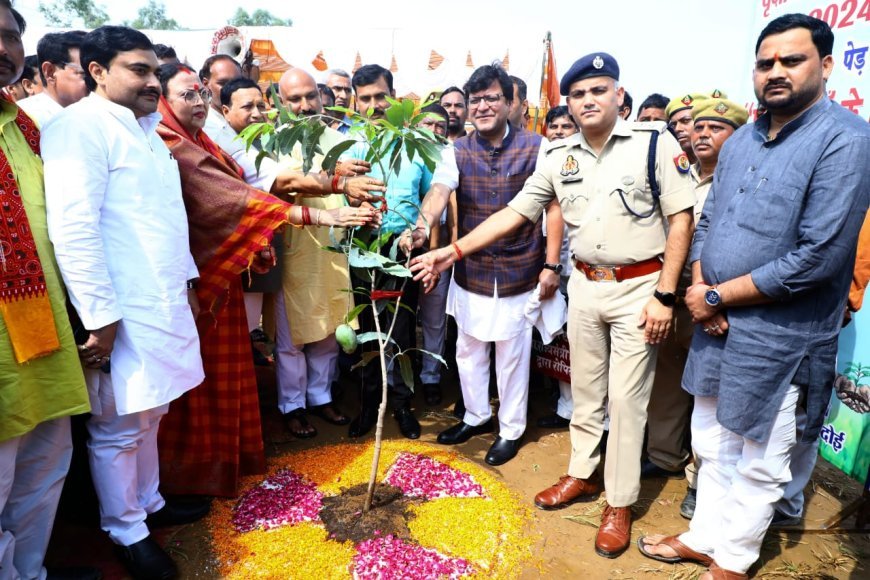 हरदोई न्यूज़: वृक्षारोपण अभियान को जन आंदोलन की तरह चलाएं- आबकारी मंत्री नितिन अग्रवाल 