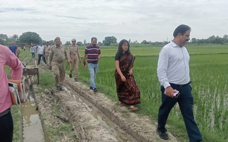 लखनऊ न्यूज़: मंडलायुक्त ने किया सौतल झील का निरीक्षण, एसडीएम को दिए अवैध कब्जे हटाने के निर्देश। 