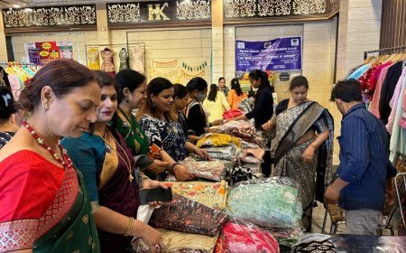 हरदोई न्यूज़: इनर व्हील क्लब द्वारा तीज महोत्सव का हुआ भव्य आयोजन, महोत्सव में हाथ से बने हुए समान की रही धूम।