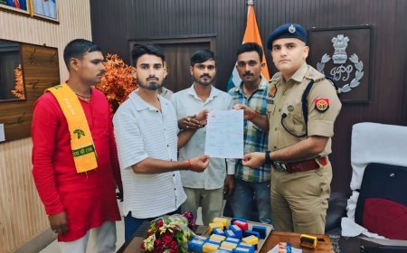 हरदोई अधिवक्ता कनिष्क मेहरोत्रा हत्याकांड: पुलिस अधीक्षक द्वारा त्वरित खुलासे पर करणी सेना ने प्रशंसा पत्र सौपते हुए धन्यवाद व्यक्त किया। 