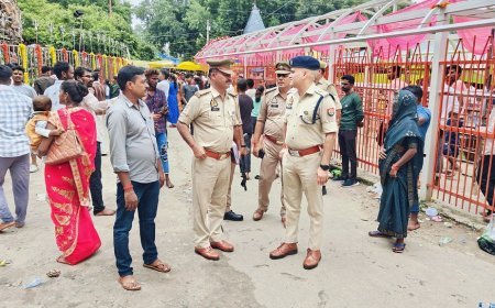 हरदोई न्यूज़। पुलिस अधीक्षक द्वारा श्रावण माह एवं रक्षाबंधन पर्व के दृष्टिगत बाबा सुनासीनाथ मंदिर का किया भ्रमण, दिए आवश्यक दिशा निर्देश।