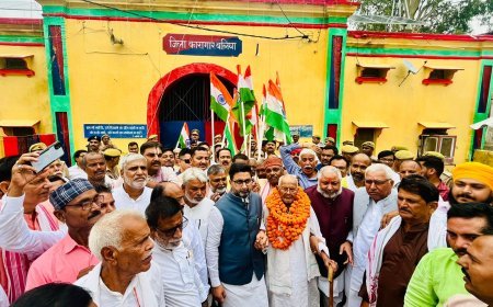 बलिया खुला जेल का फाटक, गूंजा वंदेमातरम्- बागी धरती पर आन-बान-शान के साथ मनाया गया बलिया बलिदान दिवस।