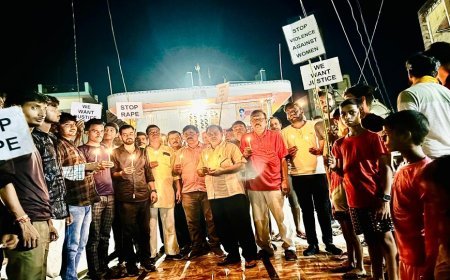 हरदोई: कोलकाता रेप-मर्डर कांड के विरोध में व्यापारियों ने निकाला कैंडल मार्च