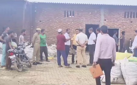 सम्भल न्यूज़: ई-कचरा फैक्ट्री संचालक पर बारह लाख का जुर्माना। 