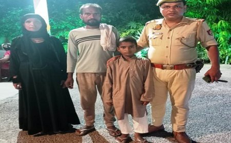 हरदोई: बिछड़कर अलग हुए बच्चे को पुलिस ने माता-पिता से मिलाया 
