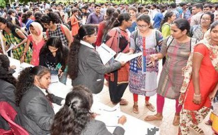 अब तक की सबसे बड़ी पुलिस भर्ती परीक्षा में भाग लेकर खिले परीक्षार्थियों के चेहरे, बोले: योगी हैं तो यकीन है