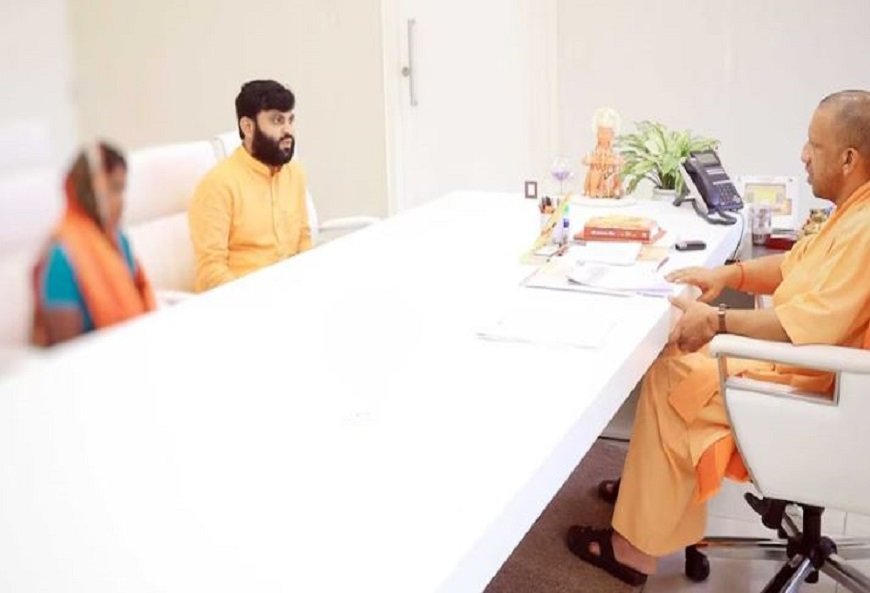 अयोध्या गैंगरेप मामला: SHO-चौकी इंचार्ज हुए सस्पेंड, आरोपी सपा नेता मोईन पर सीएम योगी के निर्देश पर एक्शन शुरू