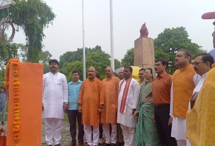 हरदोई न्यूज़: जनपद का सबसे ऊँचा तिरंगा देशभक्ति भावना को करेगा प्रबल- अवनीश सिंह