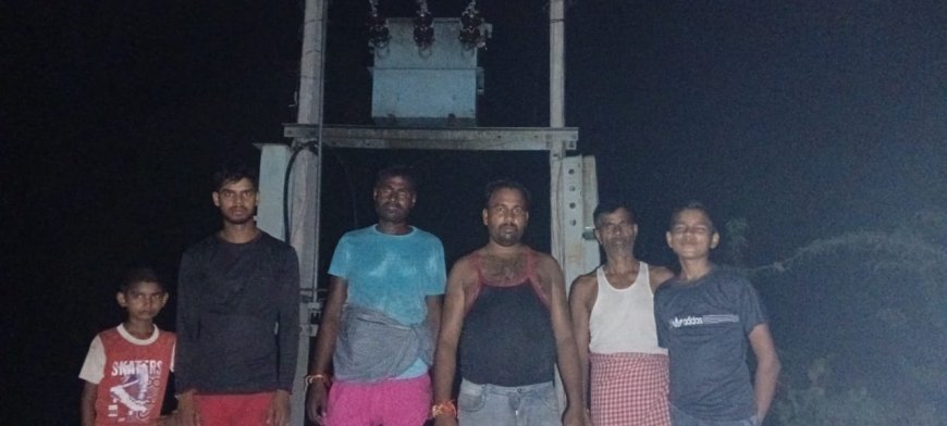 हरदोई न्यूज़: 2 हफ़्तों से खराब पड़ी बिजली, शिकायत के बाद भी अधिकारी नहीं ले रहे सुध। 