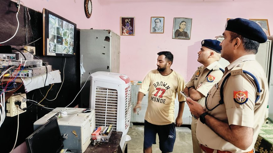 यूपी पुलिस भर्ती परीक्षा: एसपी ने किया परीक्षा केंद्रों का निरीक्षण, आवश्यक निर्देश दिए