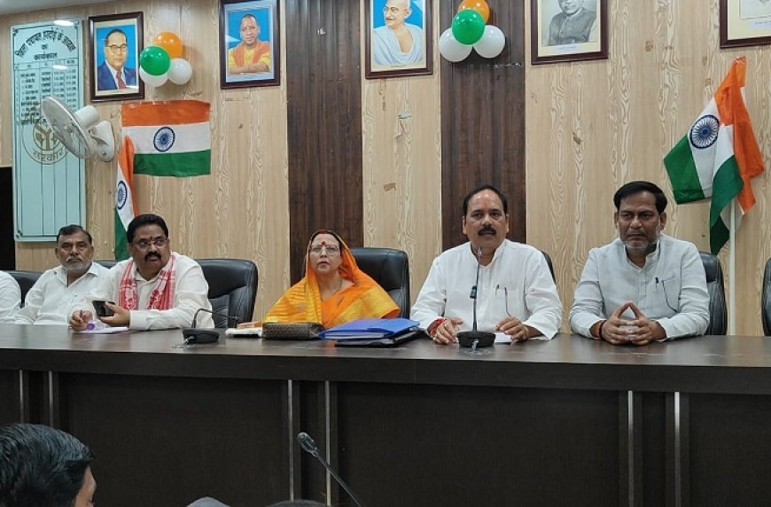 हरदोई न्यूज़: प्रमुखों के अधिकारों का सीधा हनन, प्रमुख संघ इस दोहरी व्यवस्था का विरोध करता है- धीरेन्द्र प्रताप सिंह सेनानी