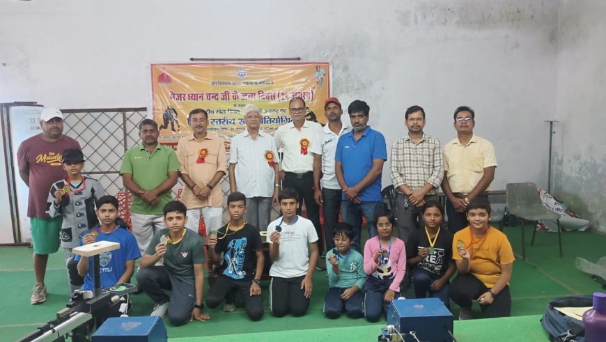 बलिया आईएनए न्यूज़: राष्ट्रीय खेल दिवस के अवसर पर जिला स्तरीय फुटसल फुटबाल एवं शूटिंग प्रतियोगिताओं का हुआ आयोजन। 