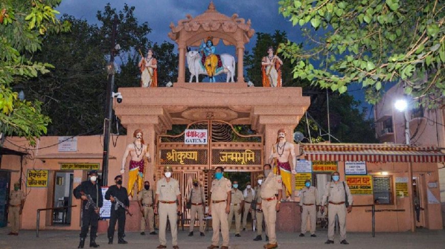 कर्षति आकर्षति इति कृष्णः