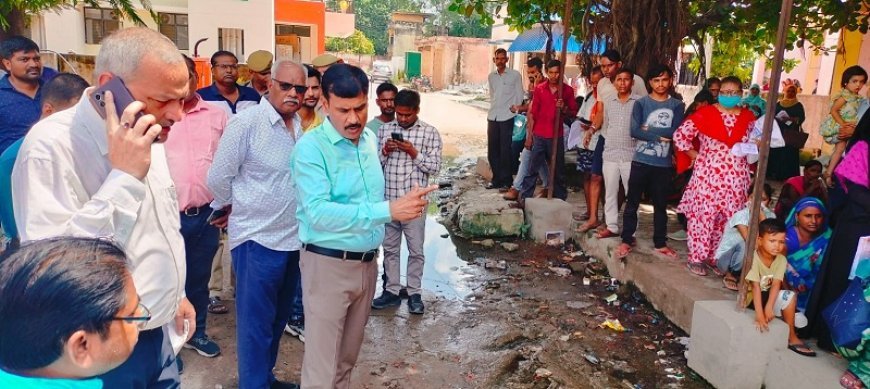 हरदोई आईएनए न्यूज़: जिलाधिकारी ने गन्दगी को लेकर सीएमएस को लगायी कड़ी फटकार, तत्काल सफाई कराने के निर्देश दिए।