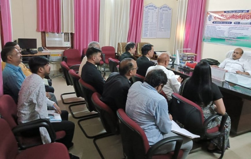 हरदोई आईएनए न्यूज़: राष्ट्रीय लोक अदालत को सफल बनाने हेतु विद्युत विभाग के अधिकारियों के साथ हुई बैठक। 