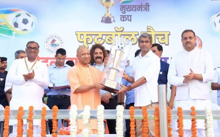 प्रदेश में फुटबॉल के लिए समर्पित होंगे एक हजार खेल के मैदान: सीएम योगी 