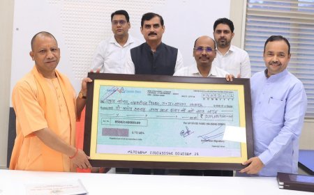 Lucknow: उ.प्र. राज्य भण्डारण निगम ने 2021-22 एवं 2022-23 का लाभांश मुख्यमंत्री को सौंपा