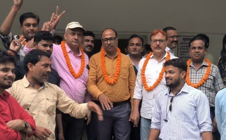 Ballia News: बलिया इलेक्ट्रॉनिक मीडिया संघ के अध्यक्ष बने नरेंद्र मिश्र, सर्वेद्र विक्रम सिंह को मिला महासचिव का दायित्व।। 