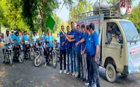 Hardoi News: उपज बढ़ाओ - इनाम पाओ योजना के अंतर्गत गन्ना रैली को रीजनल हेड ने हरी झंडी दिखा कर रवाना किया।  