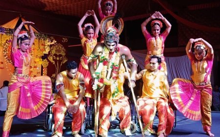  Hardoi News: दिव्यांग कलाकारों ने किया व्हील चेयर पर शास्त्रीय नृत्य और योग।