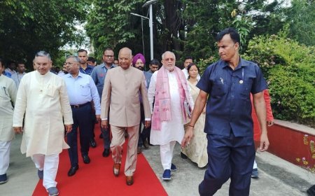 Shahjahanpur News: पूर्व राष्ट्रपति रामनाथ कोविंद शाहजहांपुर पहुंच कर रामचंद्र महाराज के समाधि स्थल के किये दर्शन।