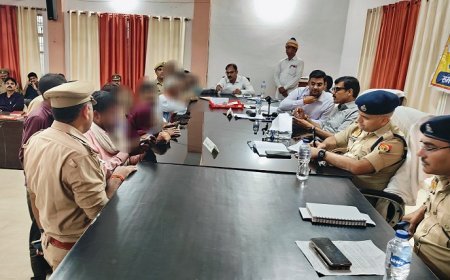 Hardoi News: अधिकारी शिकायतों का निस्तारण पूरी संवेदनशीलता के साथ कराये:- जिलाधिकारी