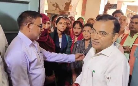 Sambhal: सफाई कर्मियों को किट पहनने के दिए गए दिशा निर्देश