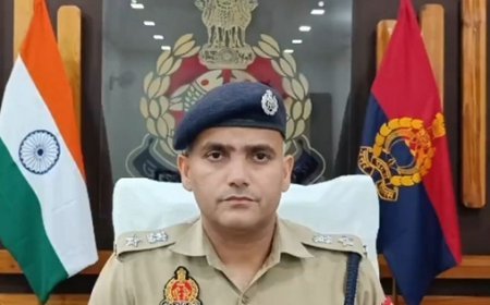 Big Action Hardoi: एसपी ने 4 पुलिसकर्मियों को किया निलंबित, चोरी की घटनाओं को लेकर प्रभारी निरीक्षक सहित 4 पर गाज गिरी